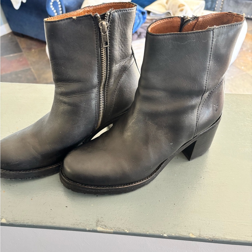 Black Leather Ankle Boots- Ladies Frye Ankle Leather Boots - Picture 12 of 13